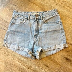 Bullhead Light Wash Denim Shorts